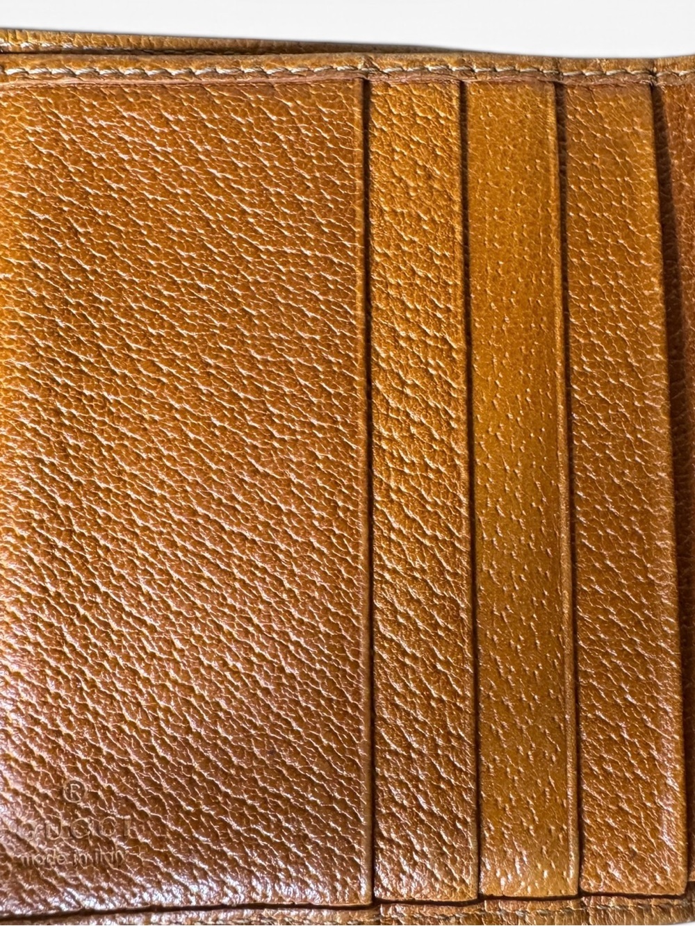 Gucci Abbey Compact GG Canvas Compact Wallet - Picture 8 of 11